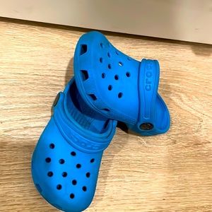 Toddler crocs